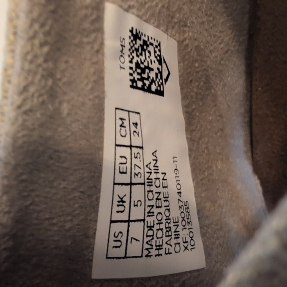 Tom's Size 7 Metallic Foil Champagne Majorca Cut Out Heels, NEW - Picture 10 of 11